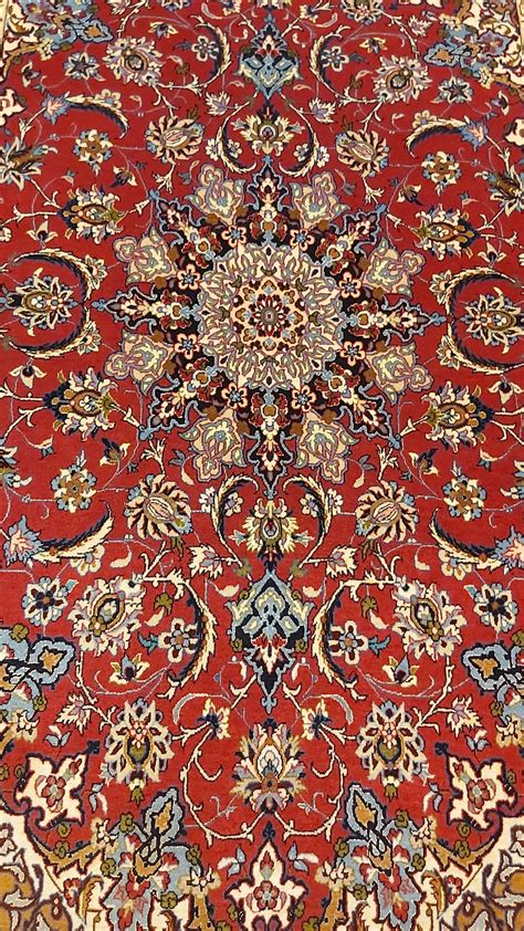 isfahan rugs identifying